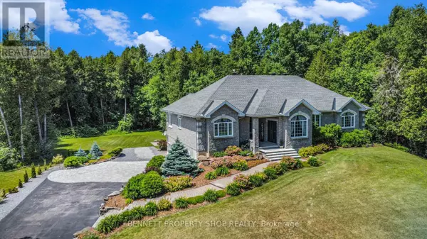 17 PANANDRICK VIEW DRIVE, Ottawa, ON K2W1A5