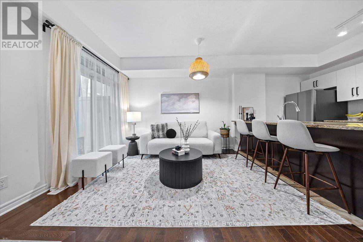 Ottawa, ON K1G4E3,310 Everest Private #A