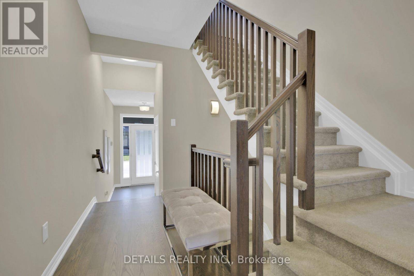 Ottawa, ON K2S0V8,136 OVERBERG WAY