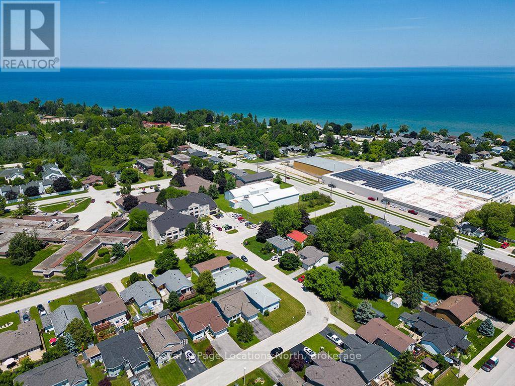 Meaford, ON N4L1T8,14 BIRCHWOOD COURT