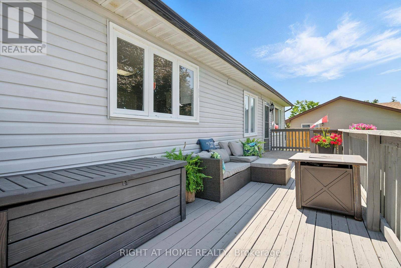 Selwyn, ON K0L1T0,831 KIMBERLY DRIVE