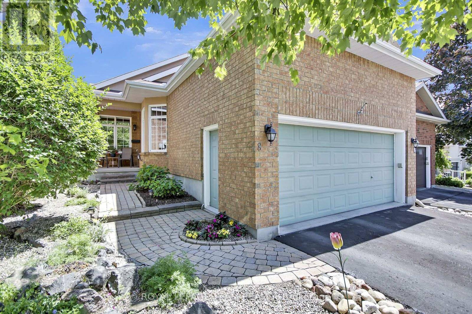 8 STONECROFT TERRACE, Ottawa, ON K2K2T9