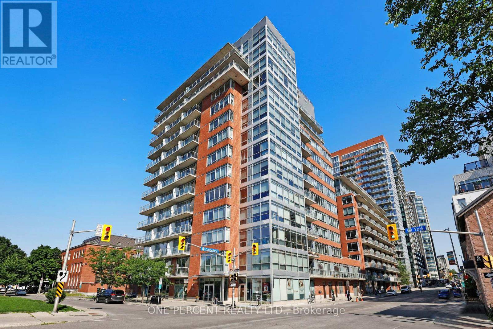 180 York ST #904, Ottawa, ON K1N1J6