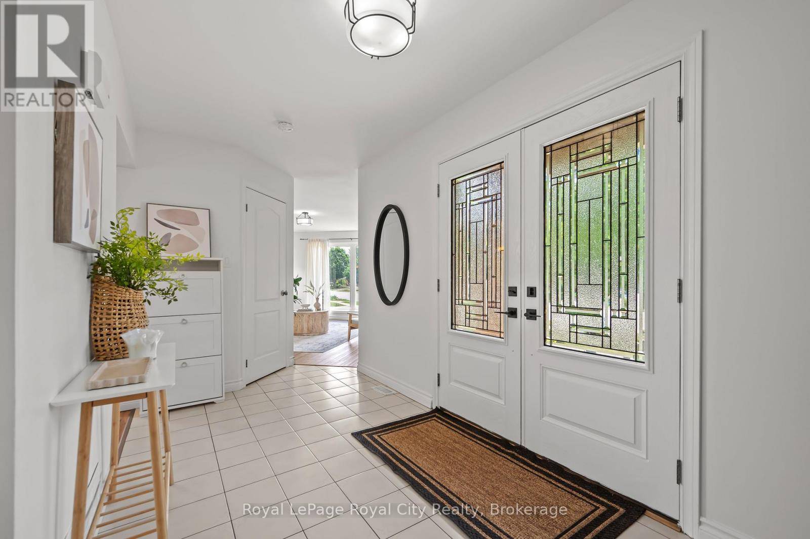 Guelph (willow West/sugarbush/west Acres), ON N1K1M4,306 IMPERIAL ROAD S