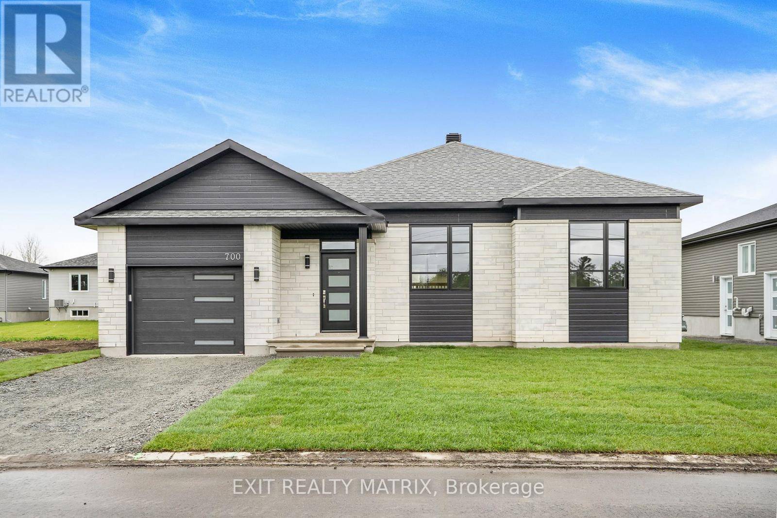 700 WEST STREET, Hawkesbury, ON K6A3X1