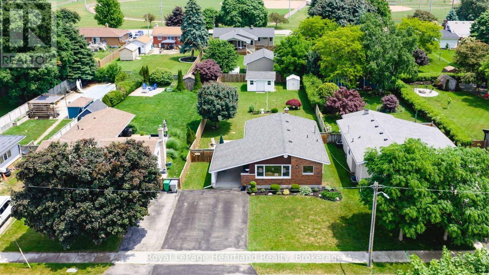 Goderich (goderich (town)), ON N7A3T6,191 WELLINGTON STREET S