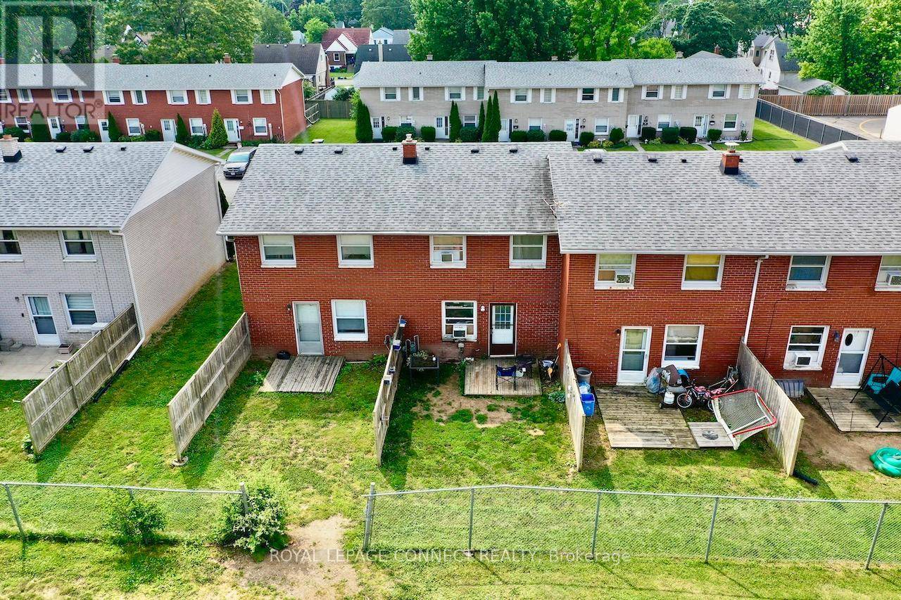 Chatham-kent, ON N7M1A6,37 Orchard PL #5