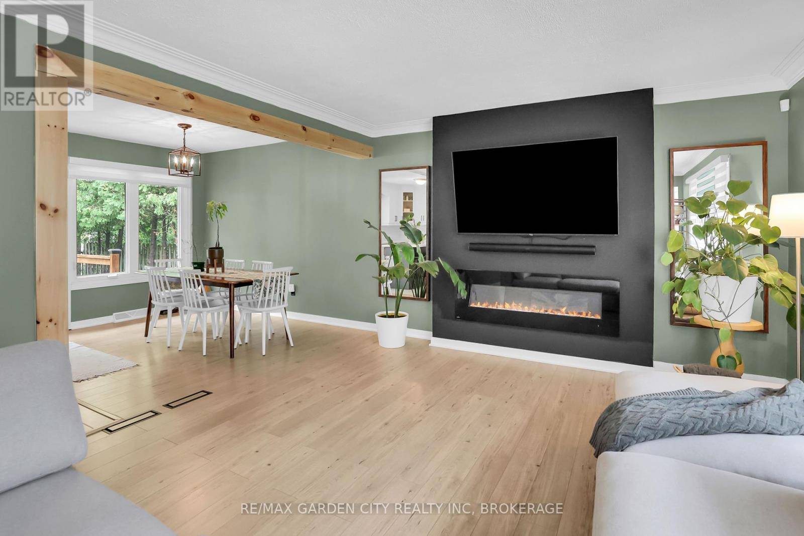 St. Catharines (glendale/glenridge), ON L2T3H8,18 WAKIL DRIVE