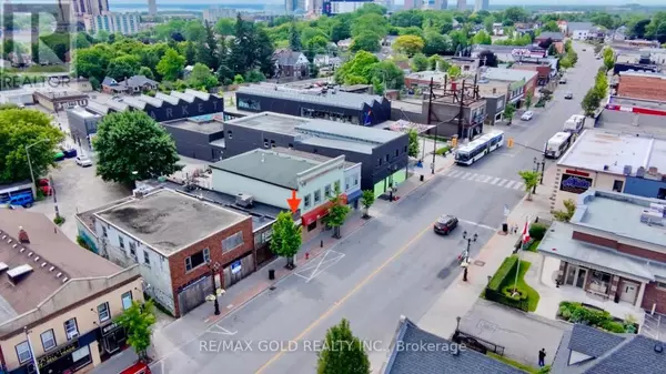 Niagara Falls (dorchester), ON L2G5Z8,5924 MAIN STREET