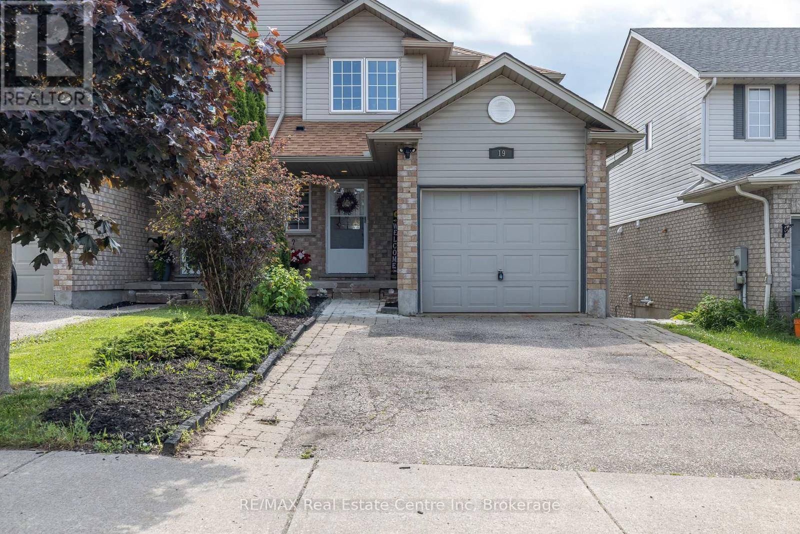 19 SANDCREEK LANE, Guelph (grange Road), ON N1E7K9