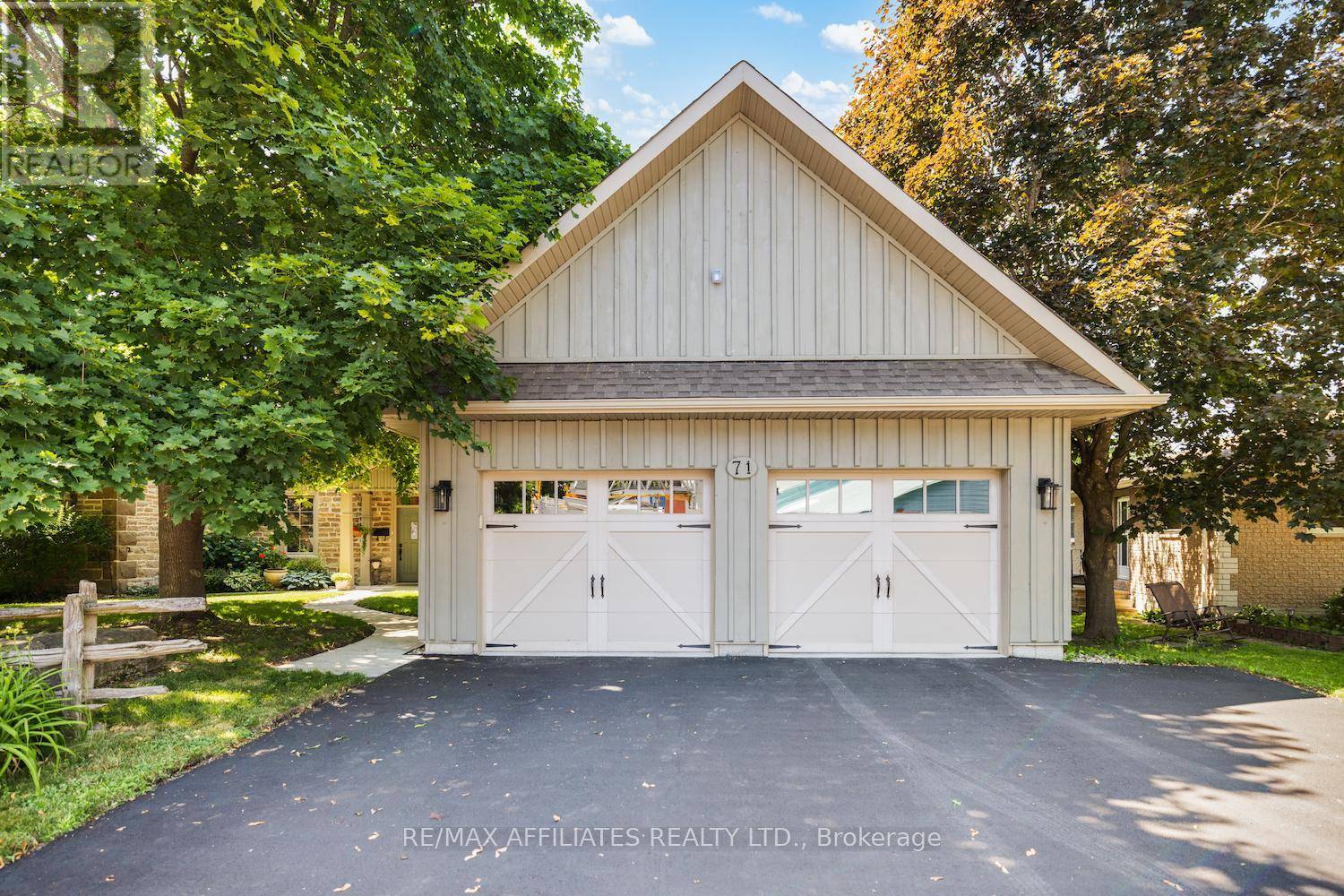 Carleton Place, ON K7C1T6,71 MILL STREET