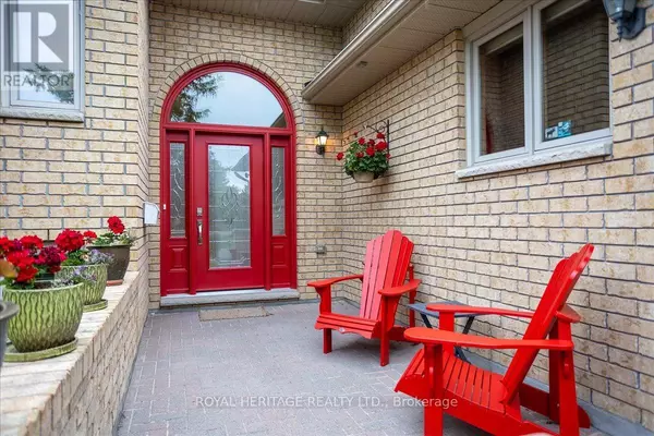 Kawartha Lakes (bobcaygeon), ON K0M1A0,101 SOUTH HARBOUR DRIVE