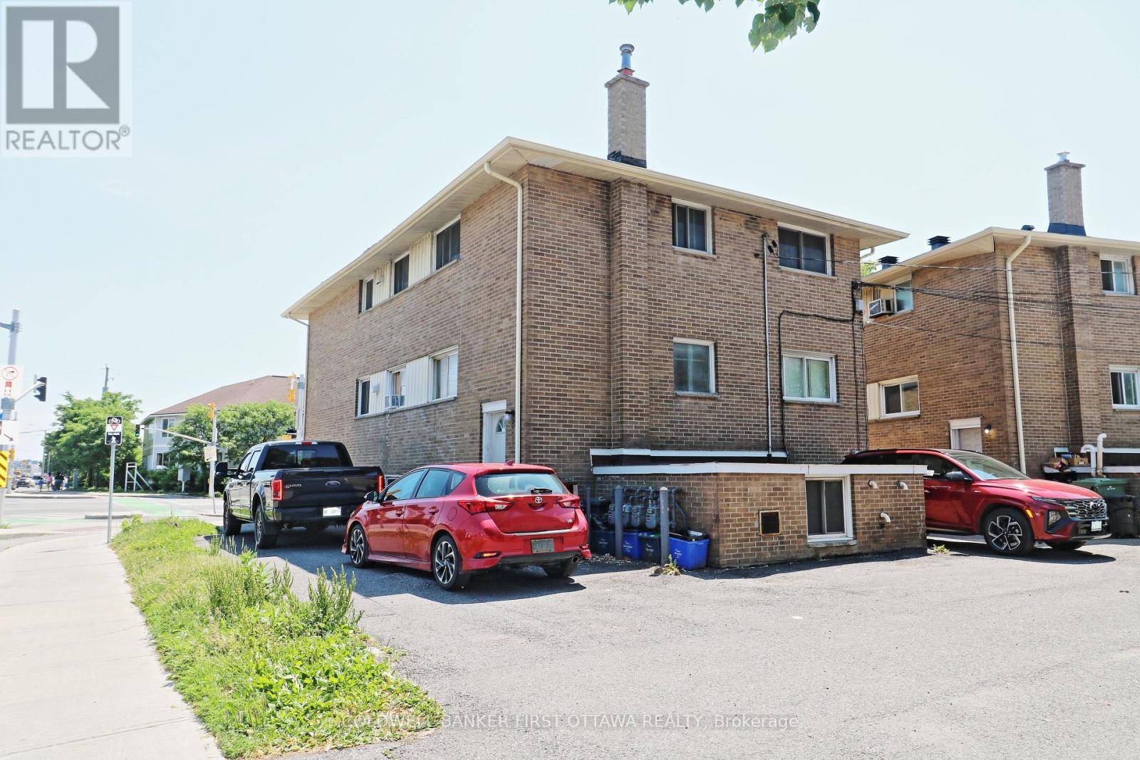 Ottawa, ON K1K1L3,609 DONALD STREET