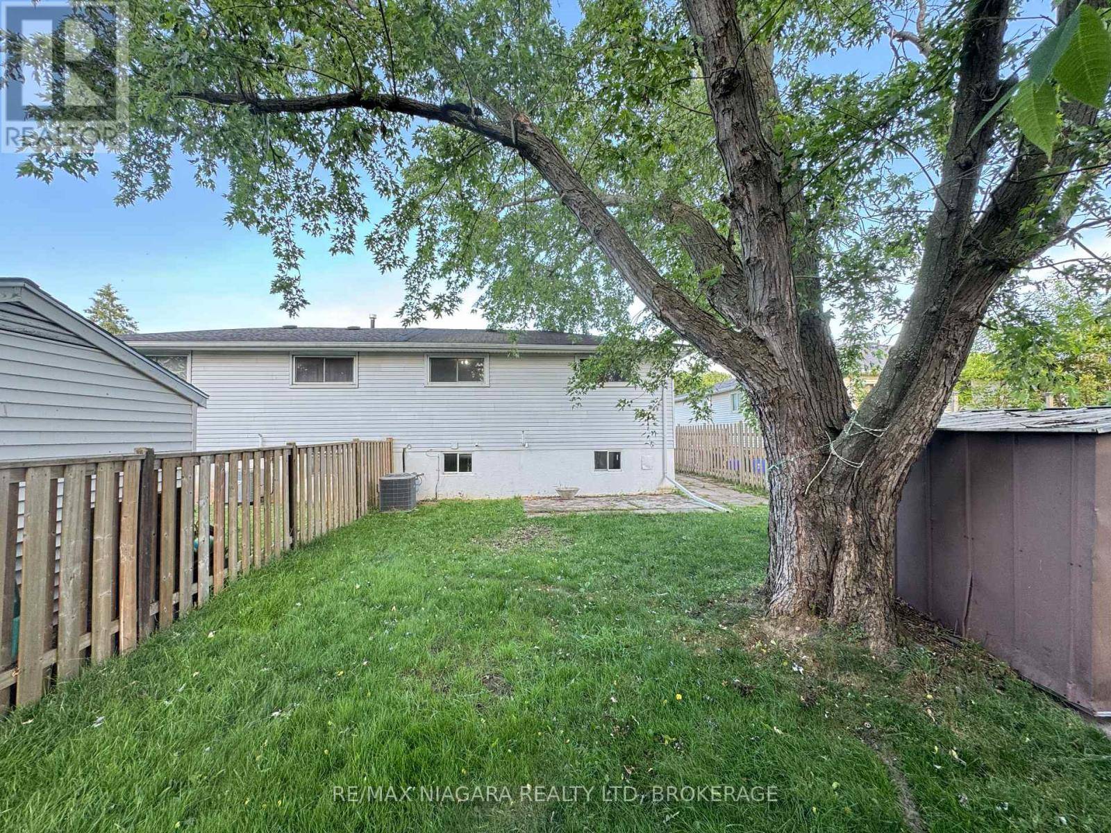 Niagara Falls (arad/fallsview), ON L2G5P4,6887 WARDEN AVENUE