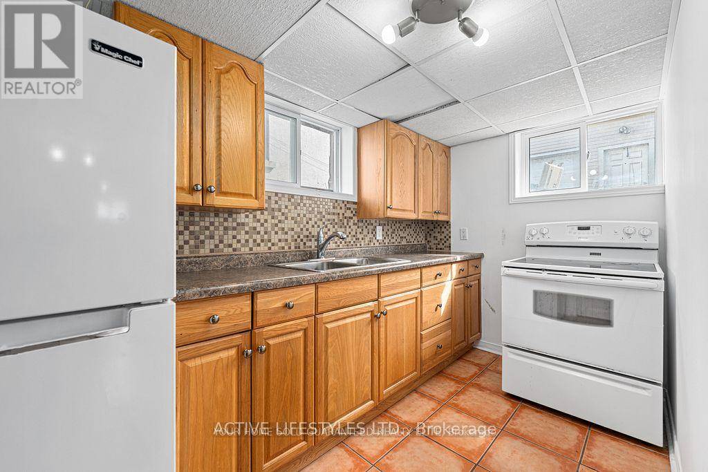 Welland (lincoln/crowland), ON L3B1R9,298 WALLACE AVENUE S