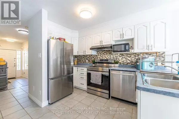 Waterloo, ON N2V2P6,655A ROYAL FERN STREET