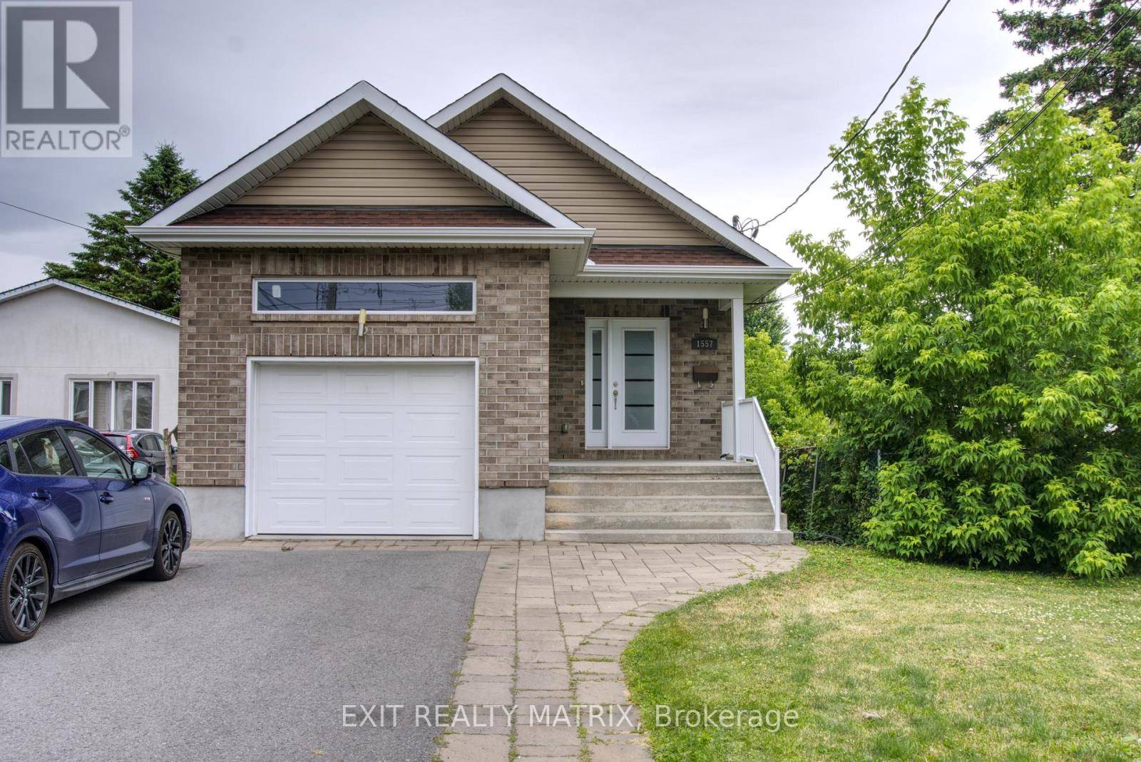 1557 Belcourt BLVD #A, Ottawa, ON K1C1M3