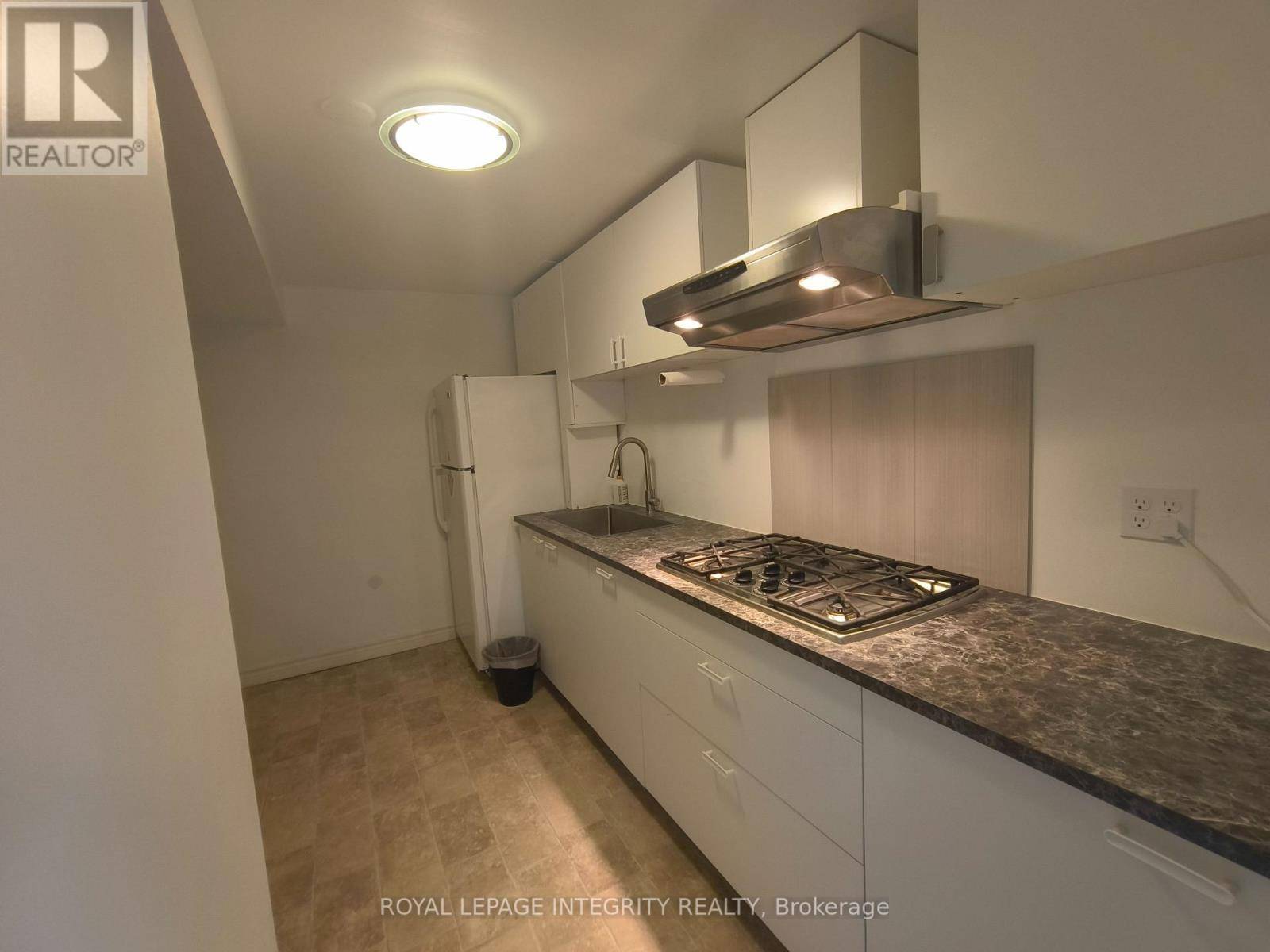 Ottawa, ON K2L2R1,6 Curran ST #Basement