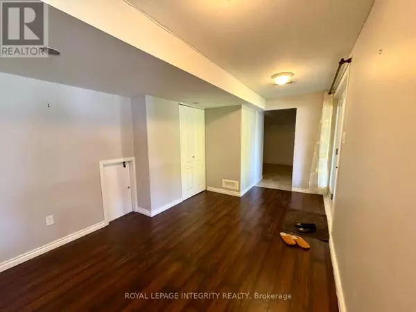 Ottawa, ON K2L2R1,6 Curran ST #Basement