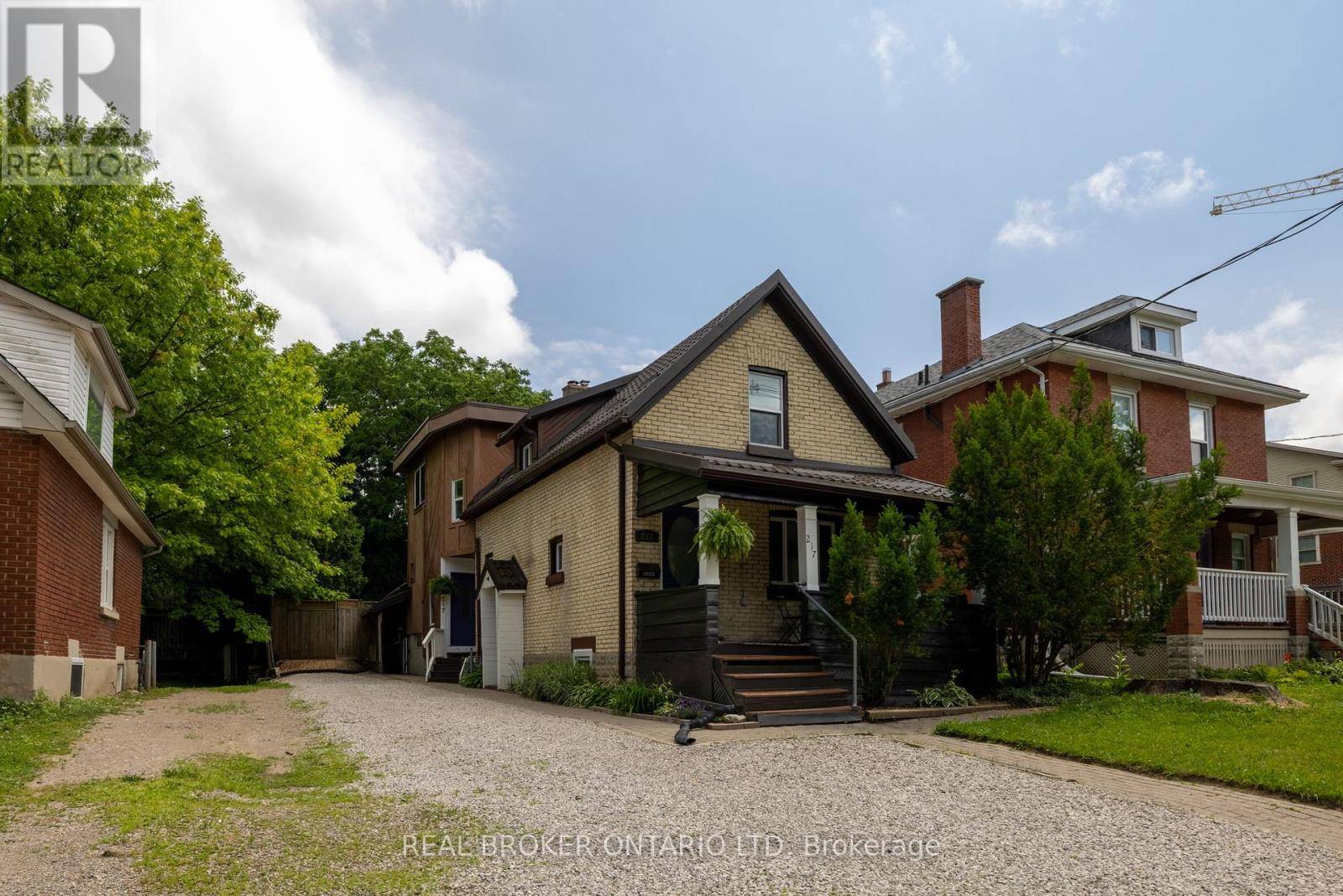 217 EPWORTH AVENUE, London East (east B), ON N6A2M2