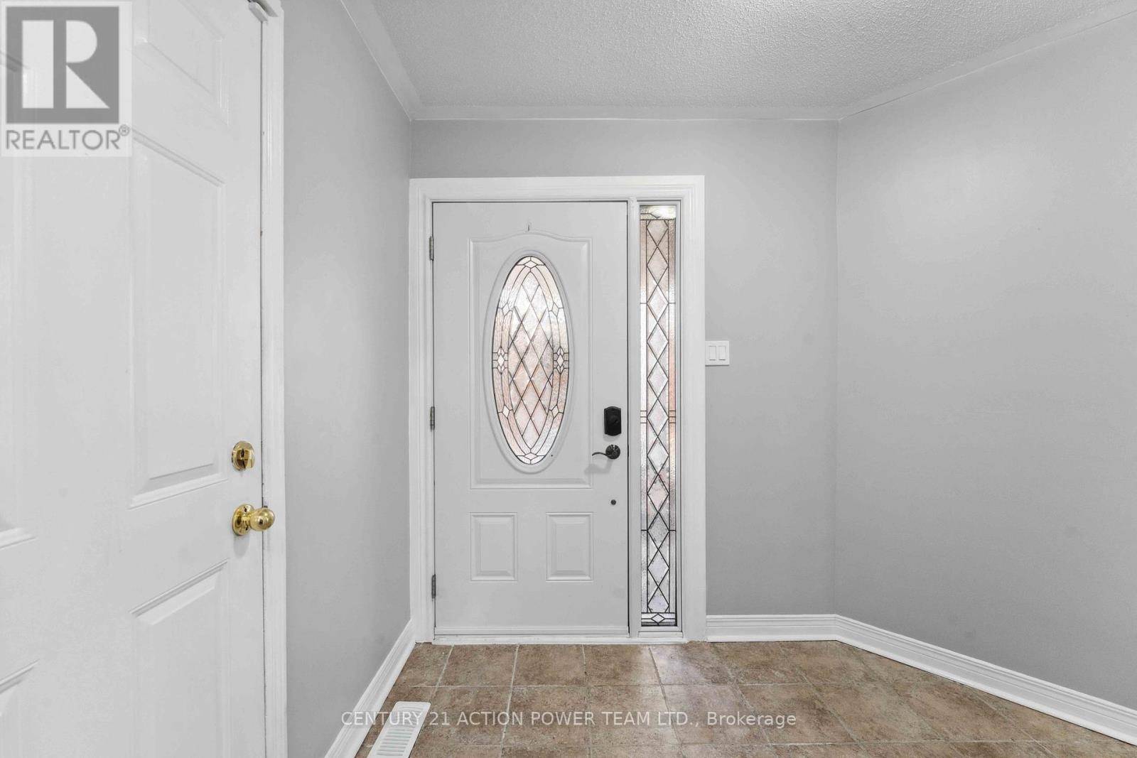 Ottawa, ON K2J4K9,13 AVONHURST AVENUE