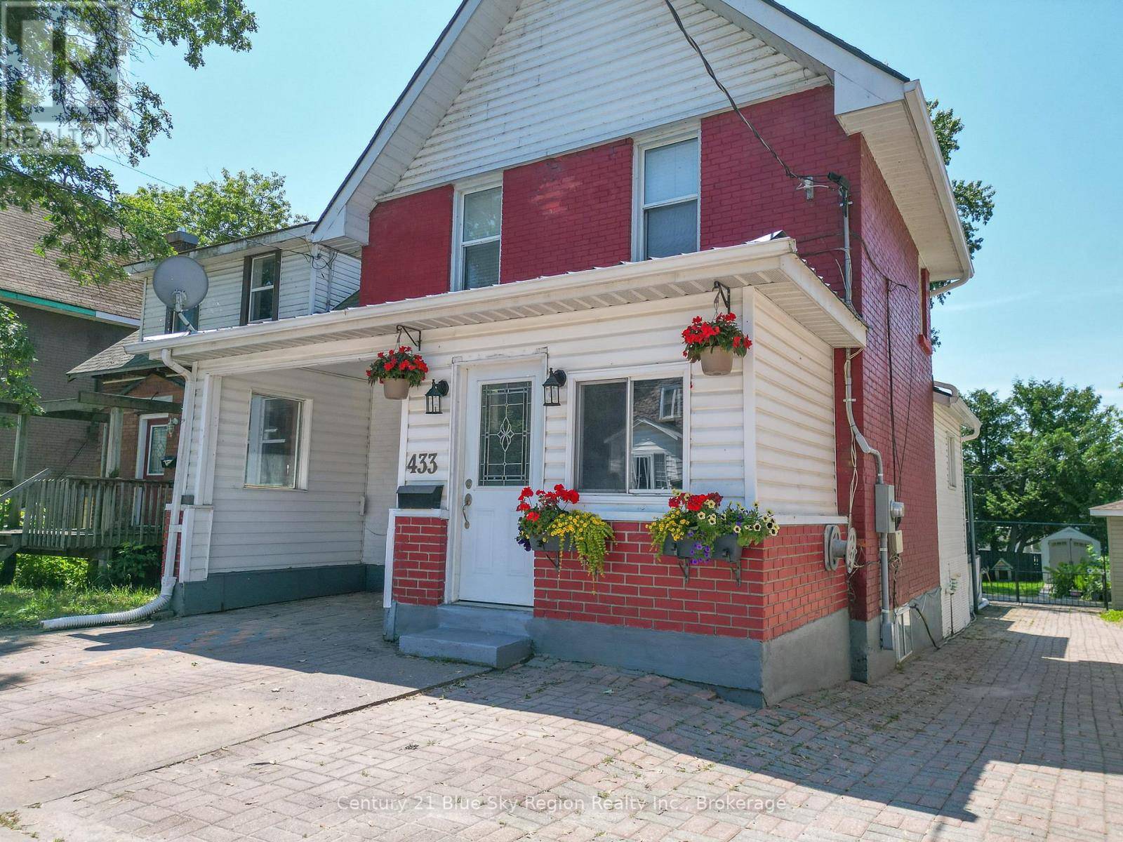 North Bay (central), ON P1B1E1,433 MCINTYRE STREET E