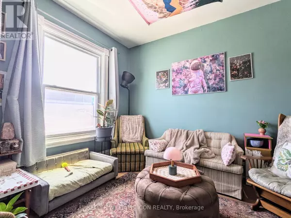 Ottawa, ON K1R5T7,453 Catherine ST #451 & 453