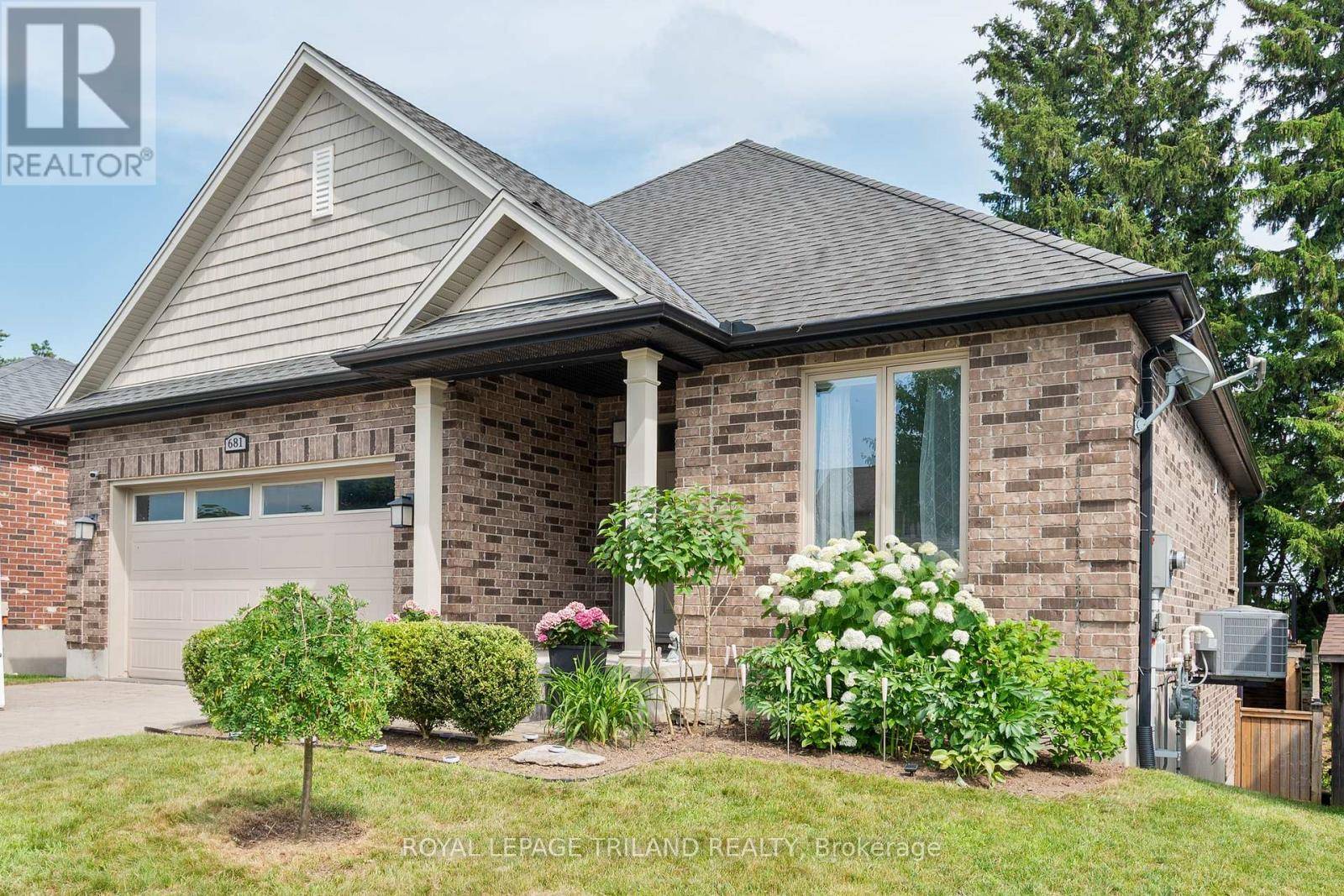 681 BENNETT CRESCENT, Strathroy-caradoc (mount Brydges), ON N0L1W0