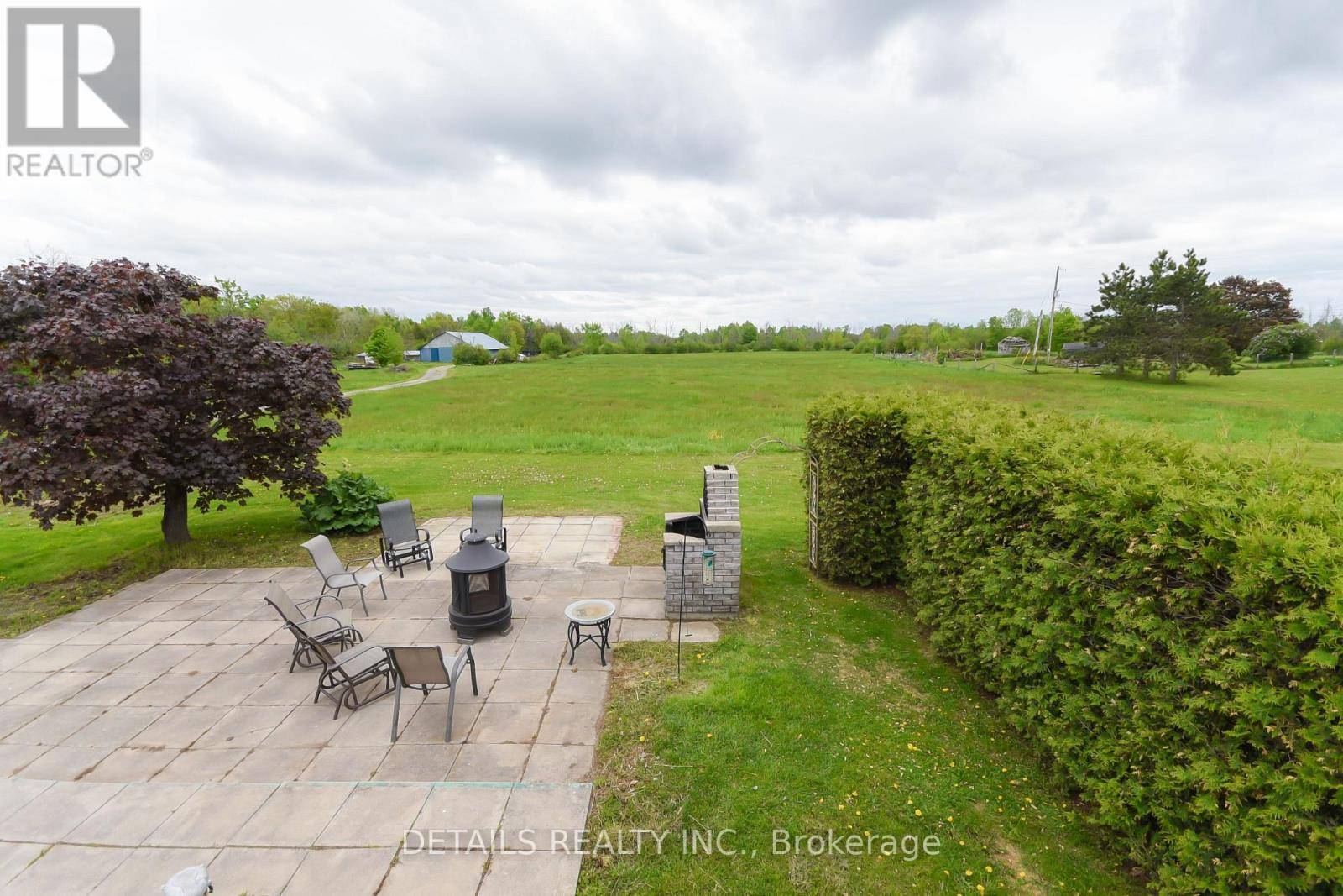 Montague, ON K7A4S4,887 MACPHERSON ROAD