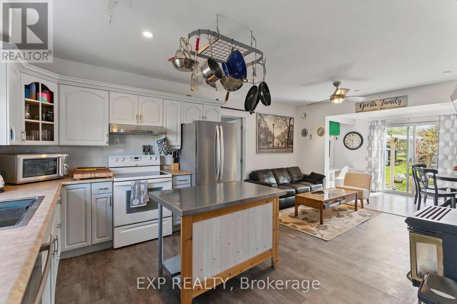 Fort Erie (lakeshore), ON L2A5J6,99 JOSEPH STREET
