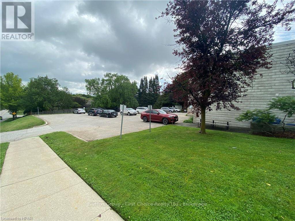 Stratford, ON N5A1J4,386 CAMBRIA ST #201