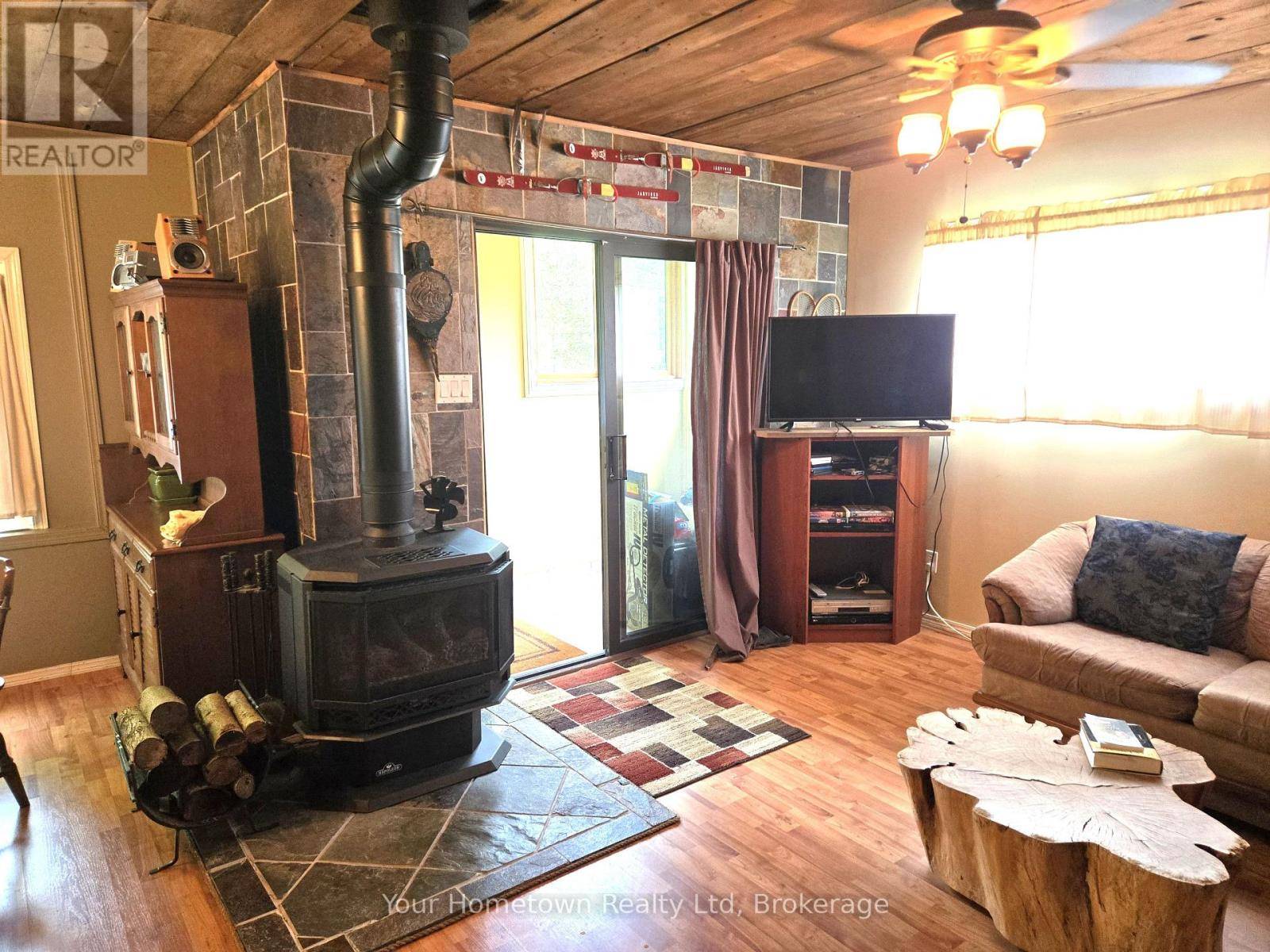 Centre Wellington, ON N1M2W5,127 CEDAR CRESCENT