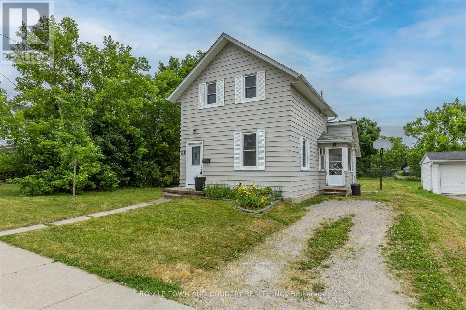 13 BERTIE STREET, Kawartha Lakes (lindsay), ON K9V1N9