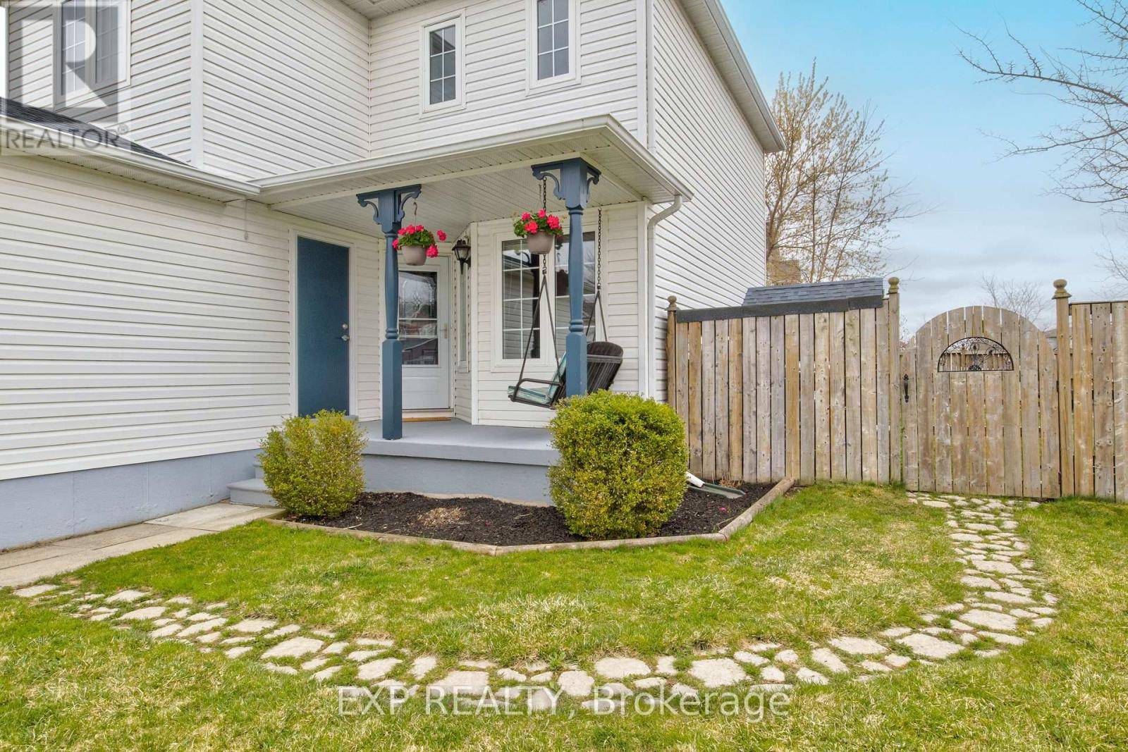 Cambridge, ON N1P1J1,58 LANGLAW DRIVE