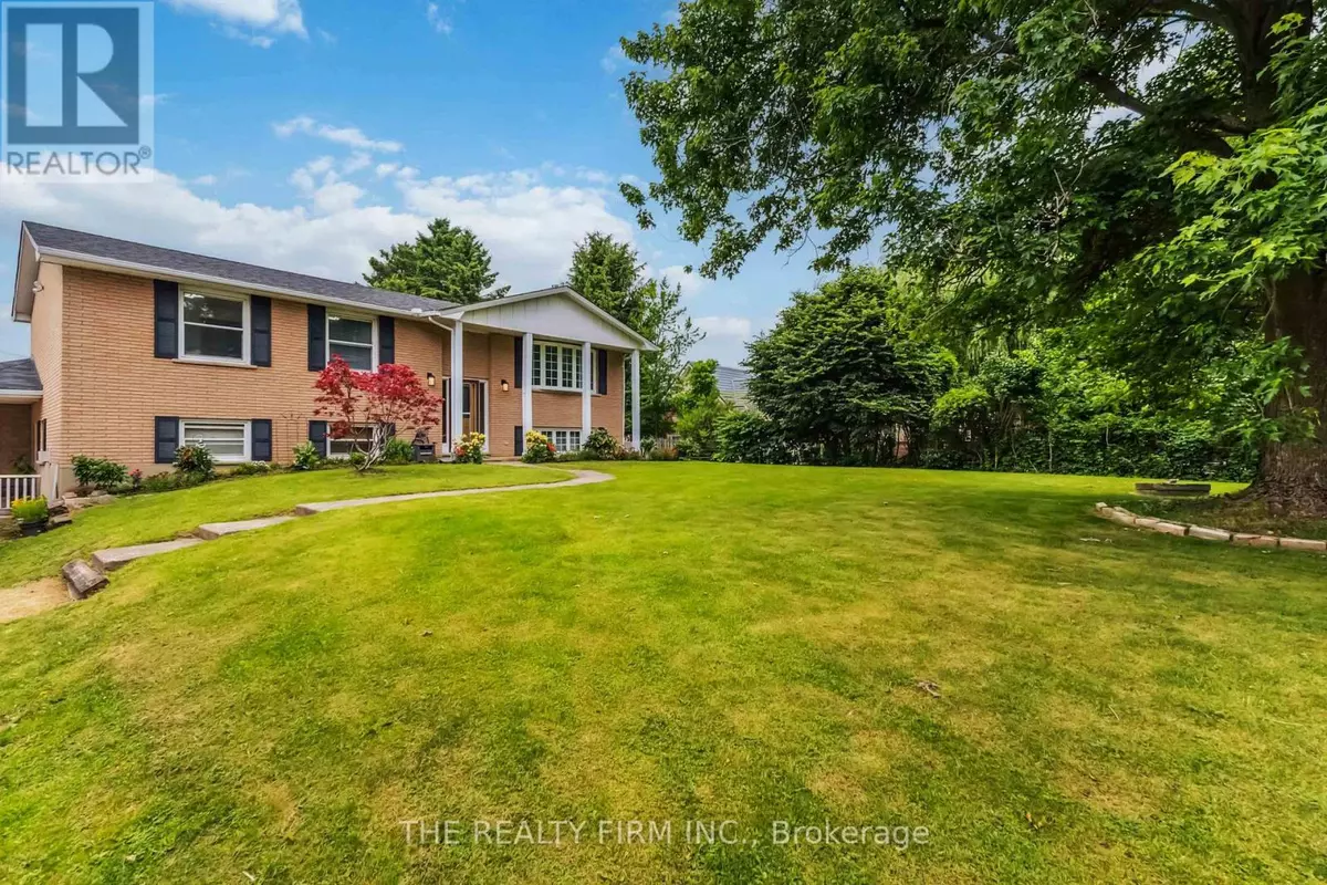 Lucan Biddulph, ON N0M1V0,15552 ELGINFIELD ROAD
