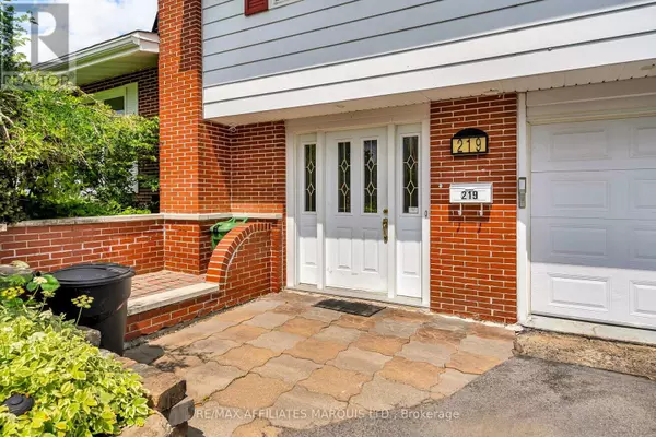 Cornwall, ON K6J2H9,219 PESCOD AVENUE