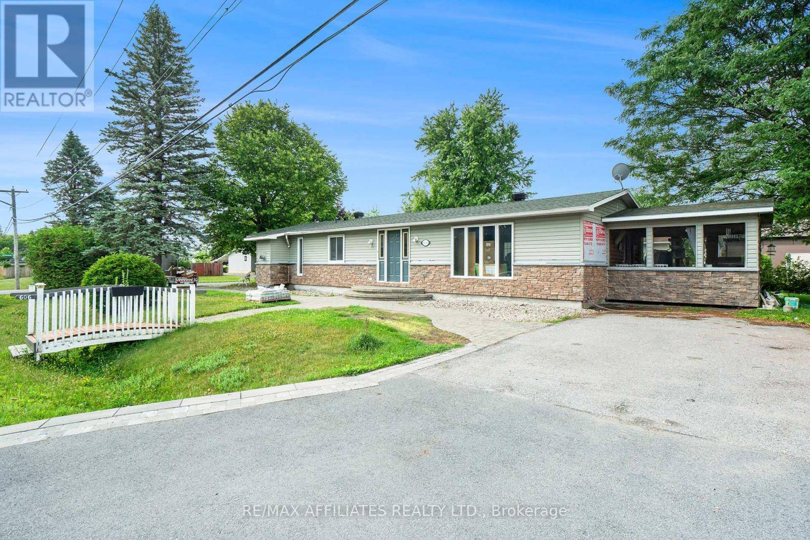 North Grenville, ON K0G1J0,606 LYDIA STREET N