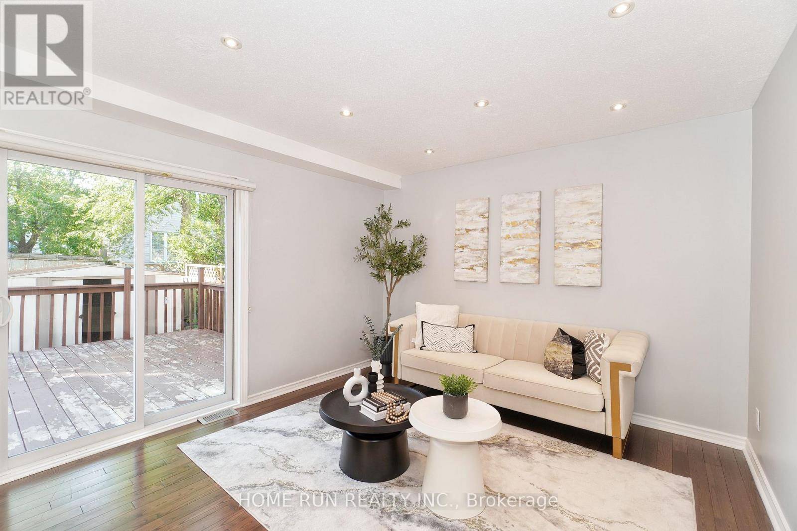 Ottawa, ON K1T3K8,49 BURLINGTON CRESCENT