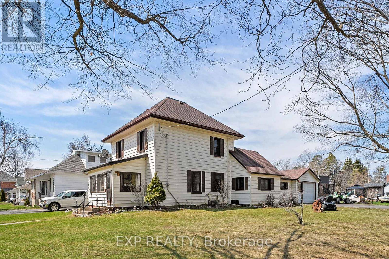 Kawartha Lakes (omemee), ON K0L2W0,9 VICTORIA STREET E