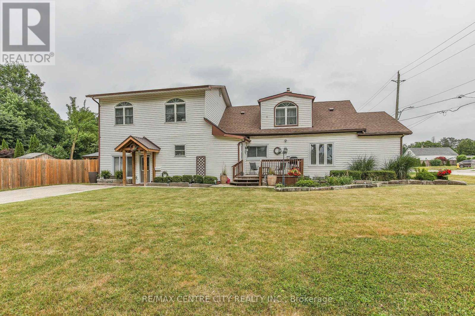 Tillsonburg, ON N4G2G9,13 POTTERS ROAD N