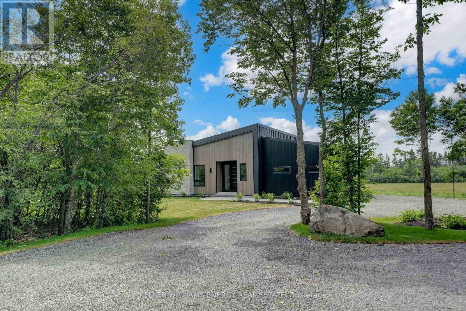 13 PARTRIDGE HOLLOW ROAD, Prince Edward County (hillier Ward), ON K0K1T0