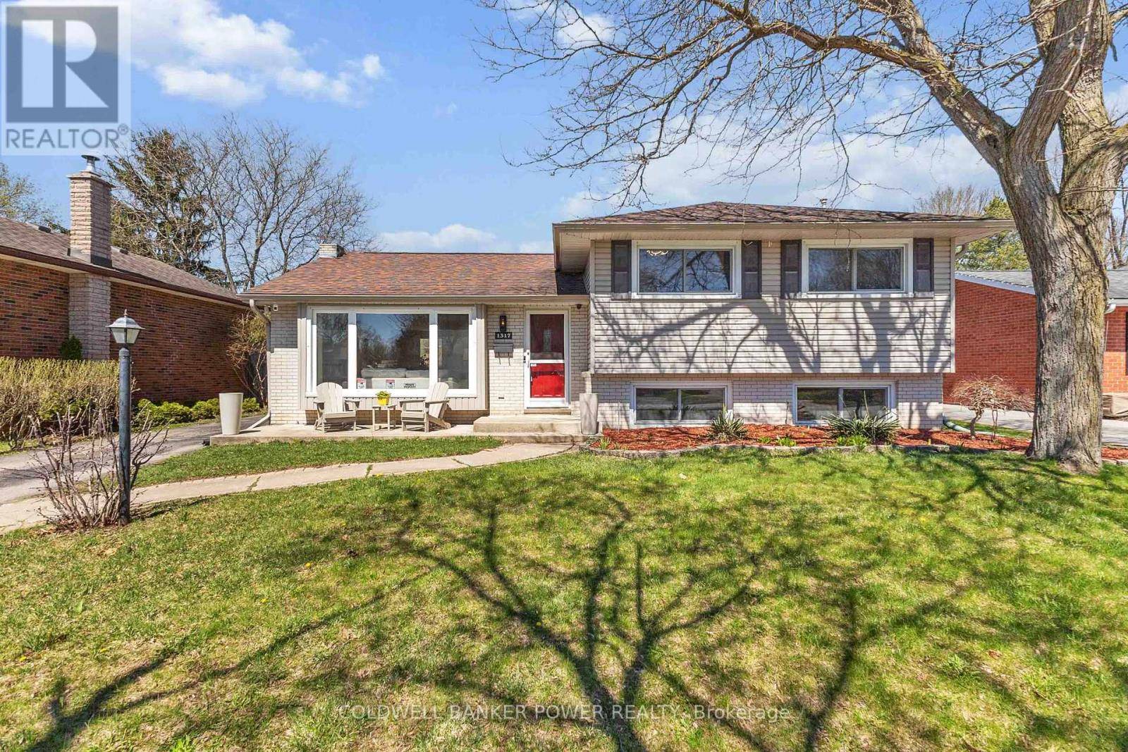 London North (north H), ON N5X1T6,1317 GLENORA DRIVE