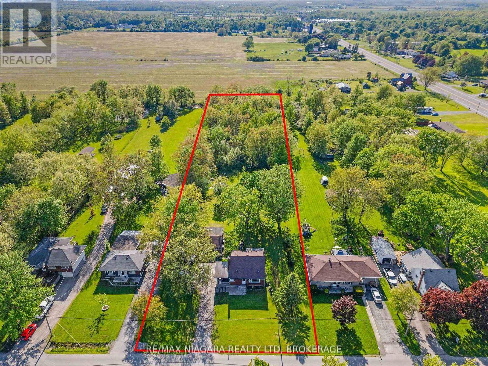 Port Colborne (sherkston), ON L3K5V3,958 SILVER BAY ROAD