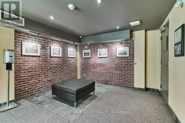 Ottawa, ON K1Y4X9,320 Parkdale AVE #604