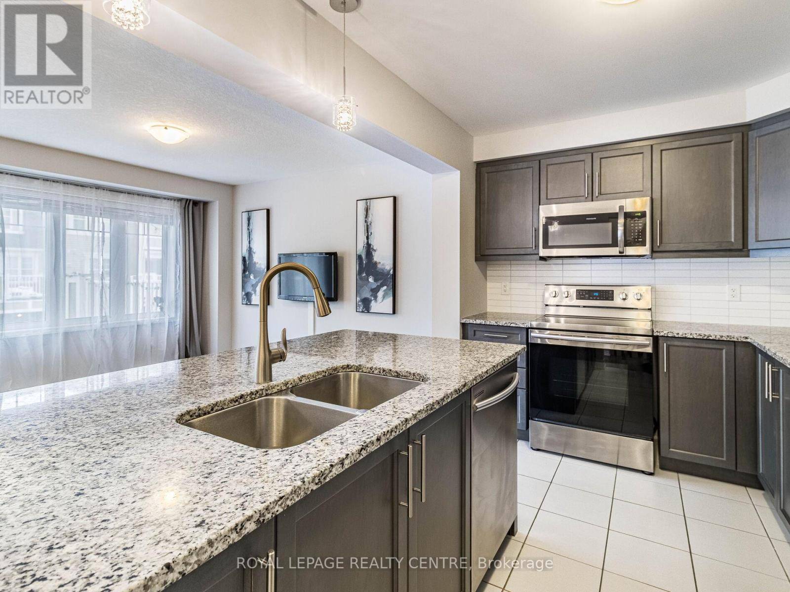 Cambridge, ON N3H4R6,143 Ridge RD #57