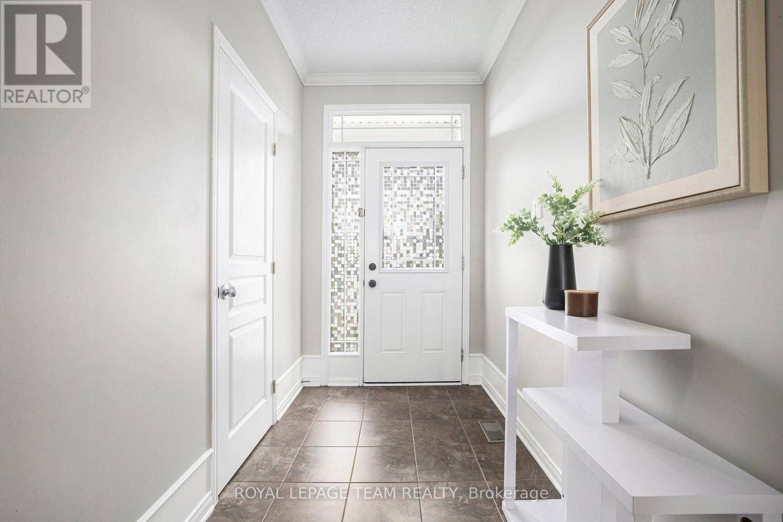 Ottawa, ON K2M0G7,1517 CARRONBRIDGE CIRCLE