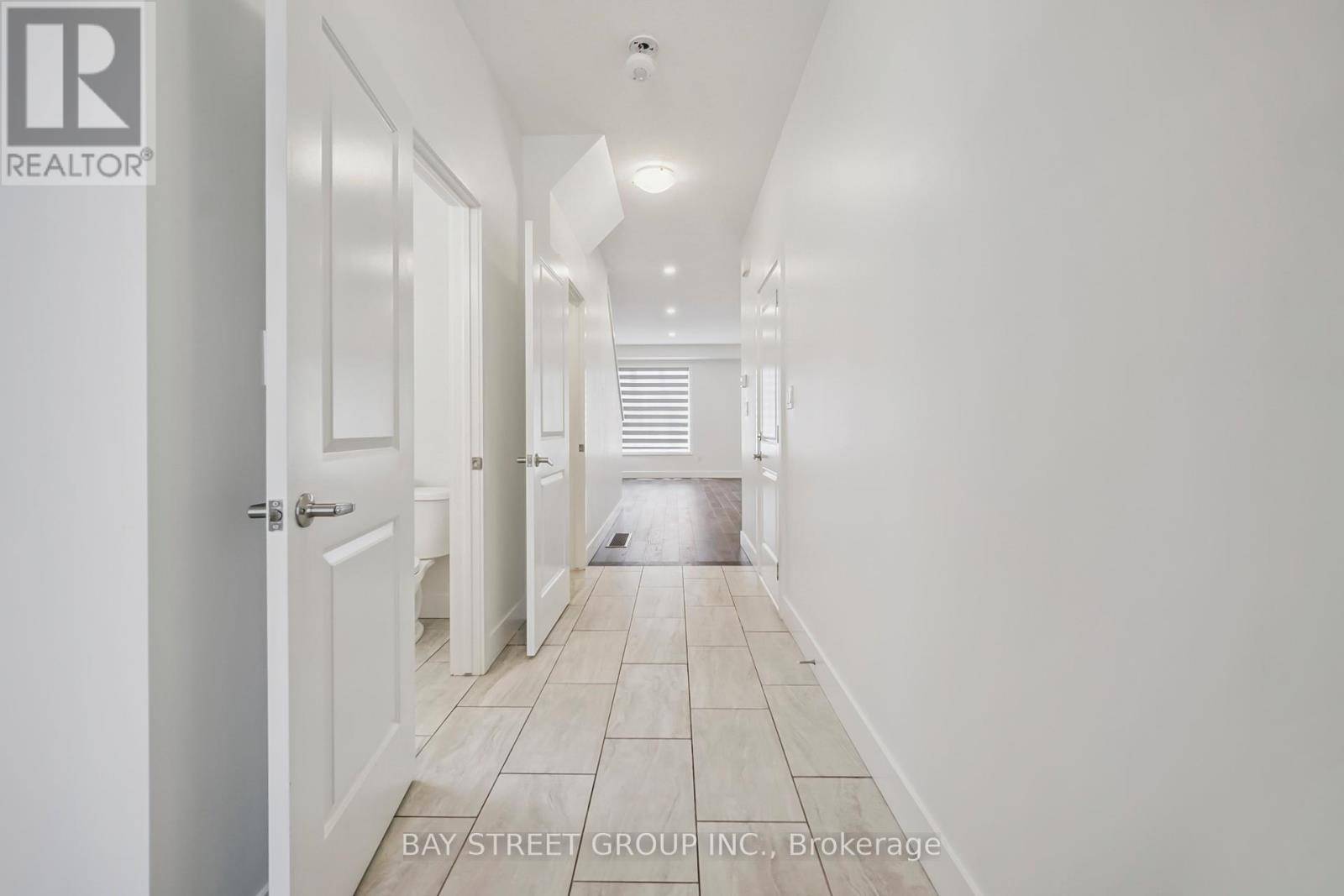 London South (south U), ON N6M0J1,745 Chelton RD #15