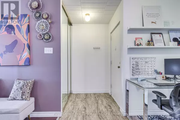 Guelph (dovercliffe Park/old University), ON N1G2V5,63 Conroy CRES #58