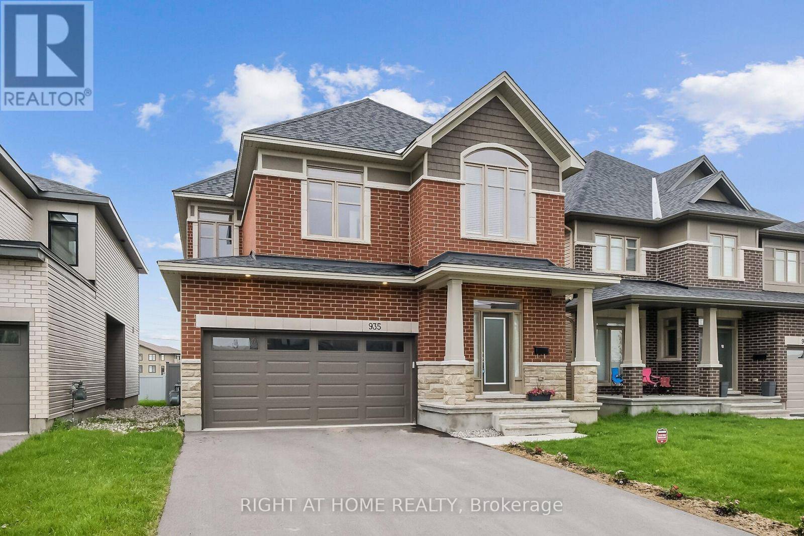 935 EMBANKMENT STREET, Ottawa, ON K2S2P7