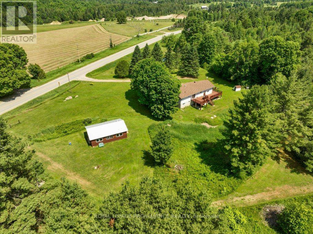 Frontenac (frontenac North), ON K0H1K0,6008 ROAD 506